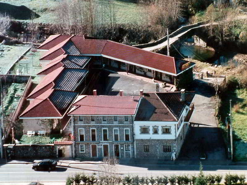 Hotel Rural "La Ruta De Cabrales" เมสตัส เด กอน ภายนอก รูปภาพ